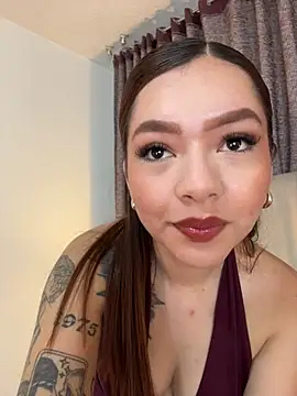 Snapshot of alana_gv chatting on 06.17.26 alana gv online show from 06.17.26