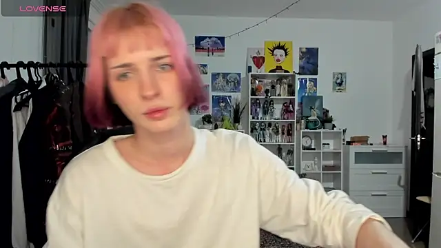 sweet peach    online show from 04.17.26