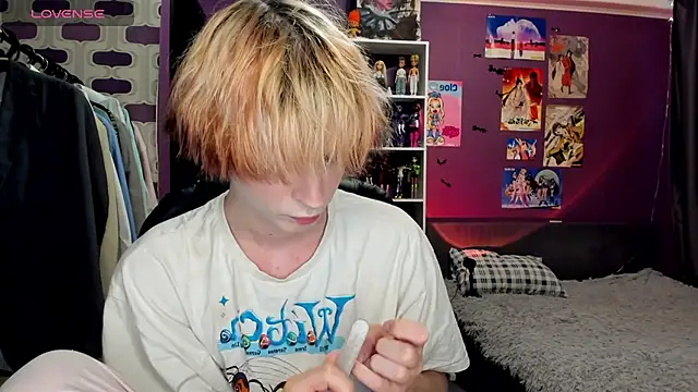 sweet peach    online show from 06.30.26