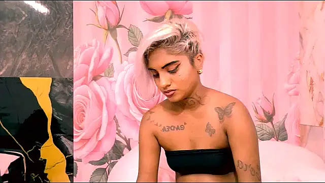 Snapshot of indian_barbie chatting on 04.02.26 indian barbie online show from 04.02.26