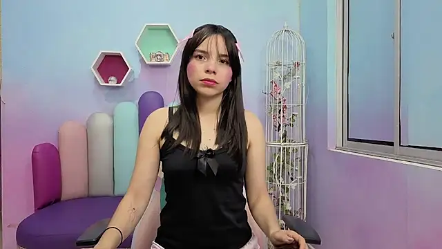 Snapshot of Isaa_Skinny chatting on 06.11.26 Isaa Skinny online show from 06.11.26