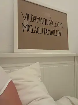 Snapshot of Lillamatilda chatting on 04.17.26 Lillamatilda online show from 04.17.26