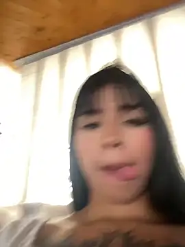 Snapshot of Shalom_pink18 chatting on 04.30.26 Shalom pink18 online show from 04.30.26