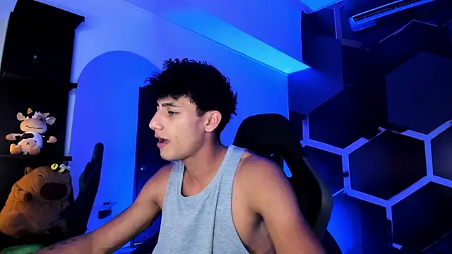 MaxiimoRomano  online show from 07.08.26