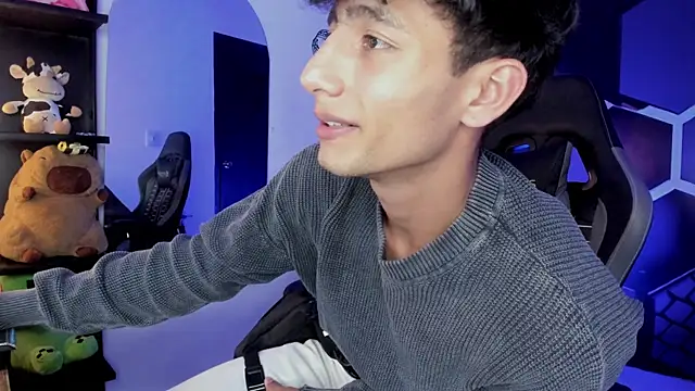 MaxiimoRomano  online show from 07.13.26