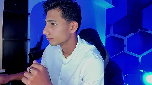 MaxiimoRomano  online show from 07.31.26