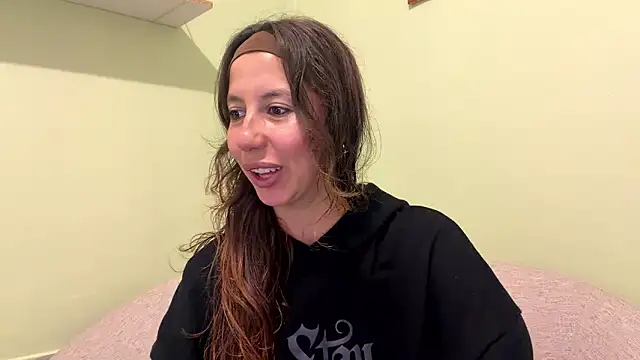 Snapshot of Julieta_Jol chatting on 05.05.26 Julieta Jol online show from 05.05.26