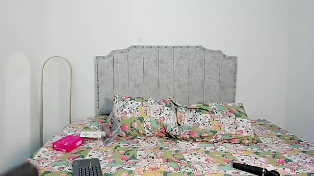 Snapshot of camila_borbon_ chatting on 06.11.26 camila borbon online show from 06.11.26