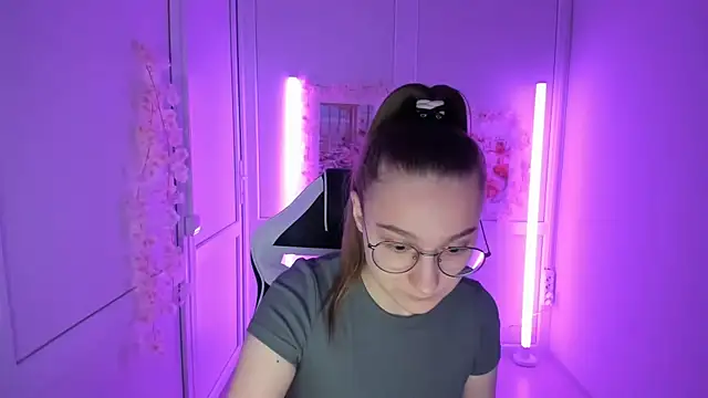 Mia kristal online show from 05.10.26