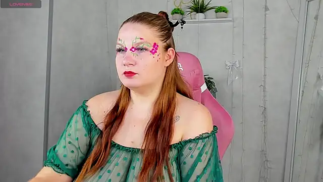 Snapshot of Virginia_Robinson chatting on 06.11.26 Virginia Robinson online show from 06.11.26