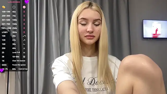 Snapshot of MelissaEvenns chatting on 05.24.26 MelissaEvenns online show from 05.24.26
