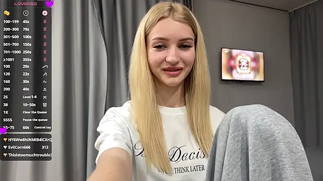 Snapshot of MelissaEvenns chatting on 06.19.26 MelissaEvenns online show from 06.19.26