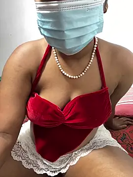 Snapshot of honeyi_babe chatting on 06.20.26 honeyi babe online show from 06.20.26