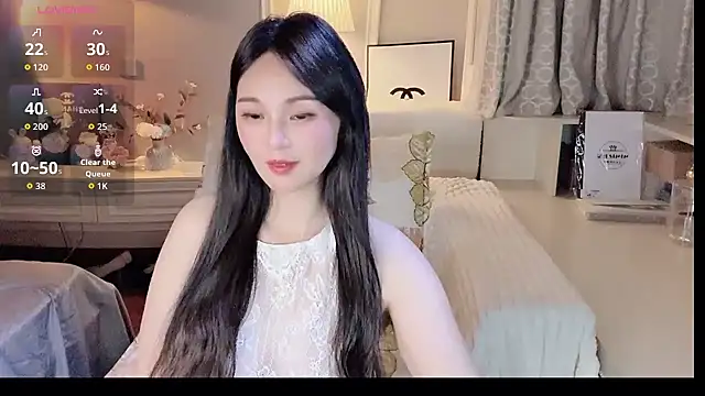 Snapshot of KCYE-CC chatting on 04.24.26 KCYE-CC online show from 04.24.26