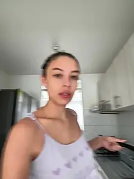 Lauren Storm online show from 04.23.26