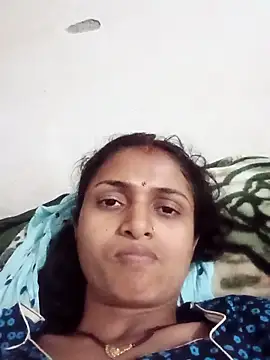 Snapshot of Leelaaji chatting on 04.17.26 Leelaaji online show from 04.17.26