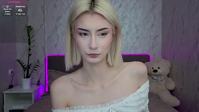kittysocutie online show from 05.11.26