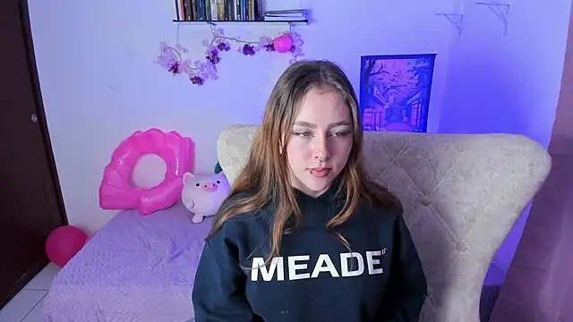 leyla miller  online show from 03.28.26