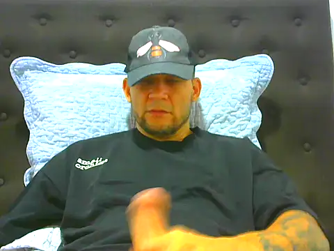 Snapshot of altenori chatting on 05.15.26 altenori online show from 05.15.26