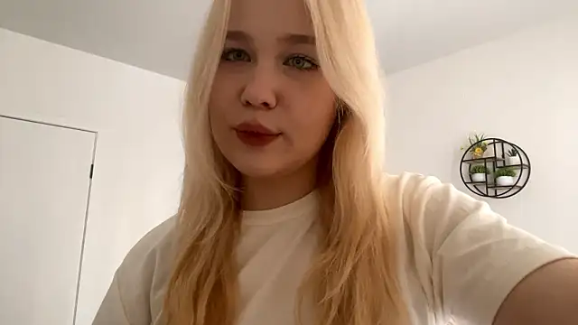 FreyaLoveLove online show from 03.19.26