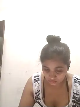 LovelyRenu online show from 03.30.26