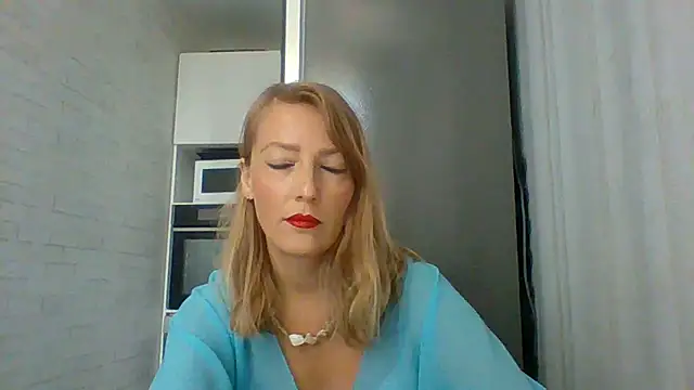 Snapshot of Satu8 chatting on 06.17.26 Satu8 online show from 06.17.26