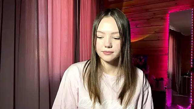 Snapshot of LenLen_Solen chatting on 05.14.26 LenLen Solen online show from 05.14.26