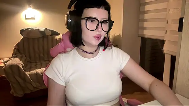 Snapshot of Setty_Asky chatting on 05.06.26 Setty Asky online show from 05.06.26