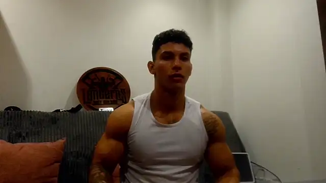 Snapshot of JAYCAM_ chatting on 05.20.26 JAYCAM online show from 05.20.26