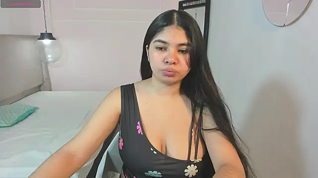MilaHeat1 online show from 04.27.26