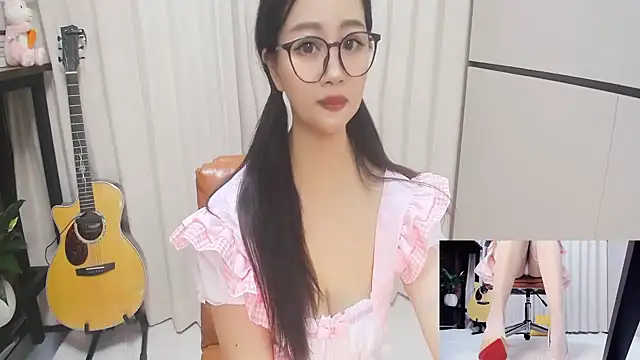 Latte-01 online show from 06.01.26