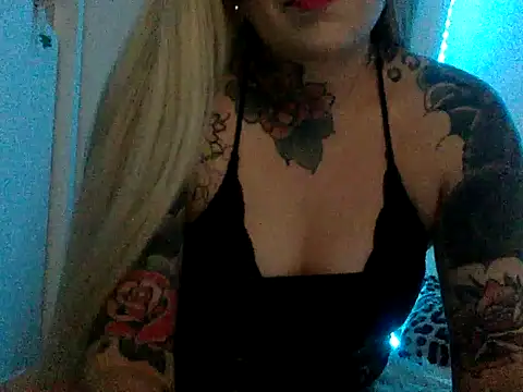 Snapshot of Cherrybabyxxx chatting on 04.17.26 Cherrybabyxxx online show from 04.17.26