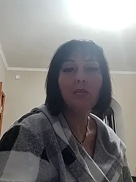 HelgaDennis online show from 04.28.26