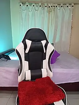 Snapshot of ROUSSE_SINCLAIR chatting on 06.19.26 ROUSSE SINCLAIR online show from 06.19.26