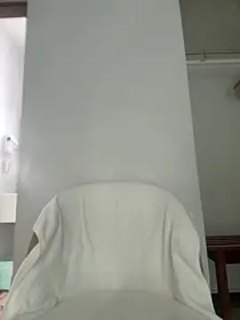 Snapshot of bendlikebanana__ chatting on 06.20.26 bendlikebanana online show from 06.20.26