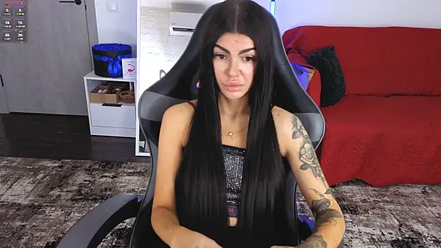 Snapshot of AnacondaOnn chatting on 06.15.26 AnacondaOnn online show from 06.15.26