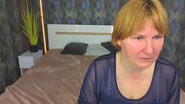 Hot SandyX online show from 03.20.26