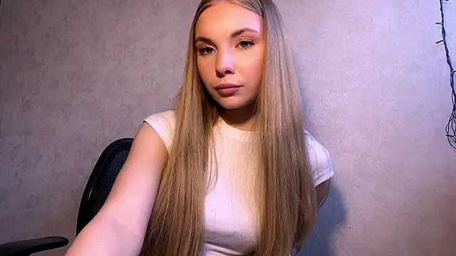 CarolineNine online show from 05.15.26