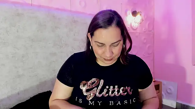 mia coral1 online show from 05.05.26