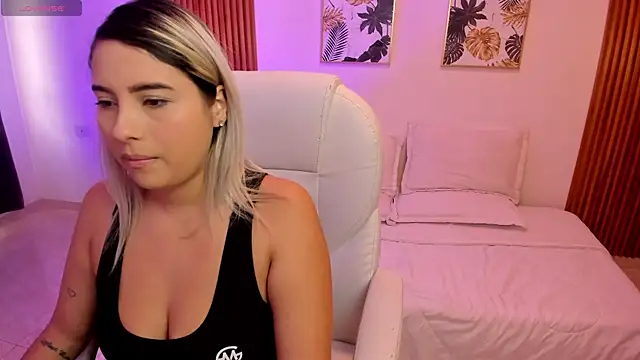 shadixa Luxxx online show from 04.13.26