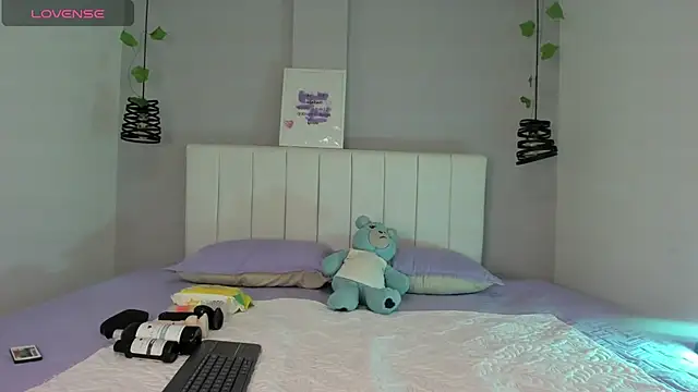 Snapshot of Khalessy_j chatting on 03.25.26 Khalessy j online show from 03.25.26