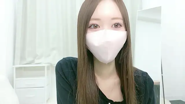 Snapshot of salachan_v chatting on 04.16.26 salachan v online show from 04.16.26