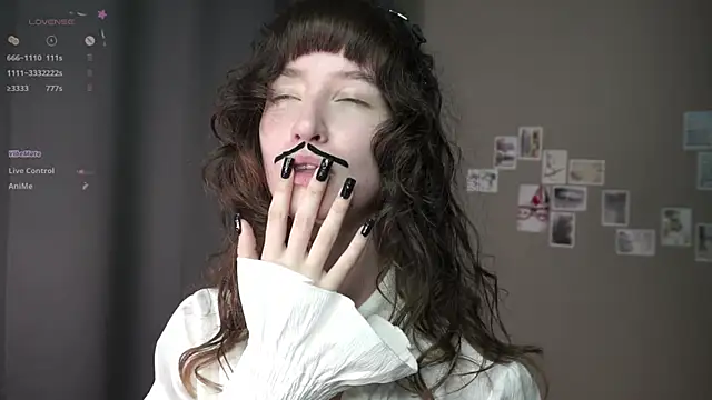 Snapshot of DellaLeck chatting on 05.22.26 DellaLeck online show from 05.22.26