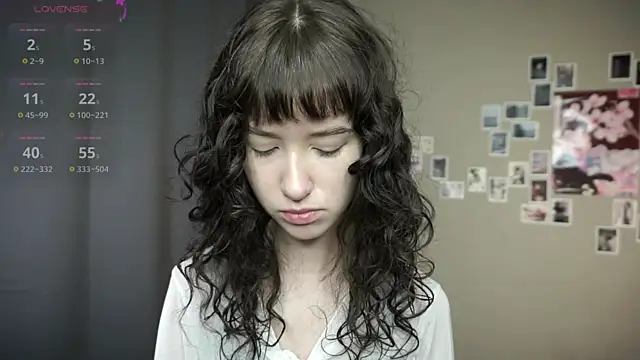 Snapshot of DellaLeck chatting on 07.29.26 DellaLeck online show from 07.29.26