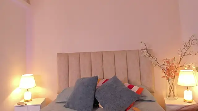 Laurenngrey online show from 04.26.26