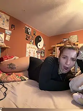 Snapshot of georginamoor chatting on 03.27.26 georginamoor online show from 03.27.26