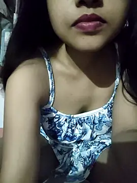 Snapshot of ALIZA_FENDY chatting on 07.25.26 ALIZA FENDY online show from 07.25.26