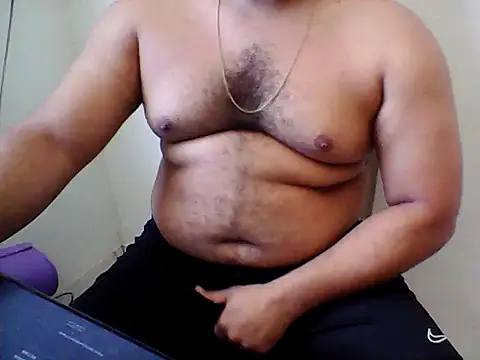 Snapshot of Derick_013 chatting on 05.10.26 Derick 013 online show from 05.10.26