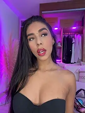 Rossie Blooms online show from 05.05.26