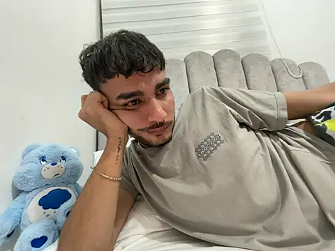 Velvet man online show from 03.28.26